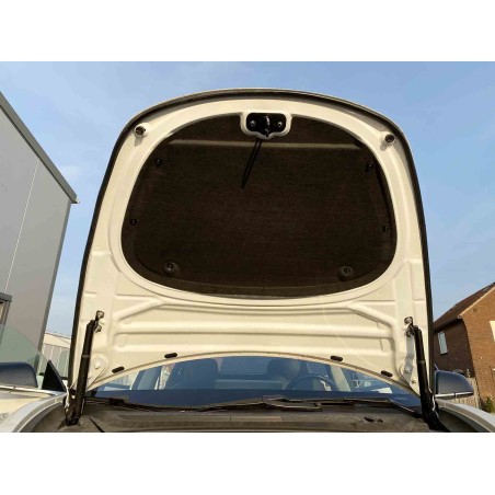 Tesla Model 3 etuosan eristysmatto