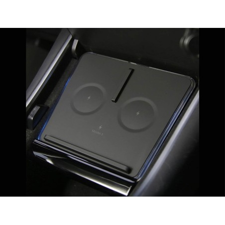 Tesla Model 3 langaton latausasema