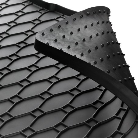 Tesla Model 3 takatilan kumimatto