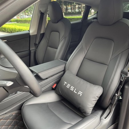 Tesla tyyny musta-valkoinen